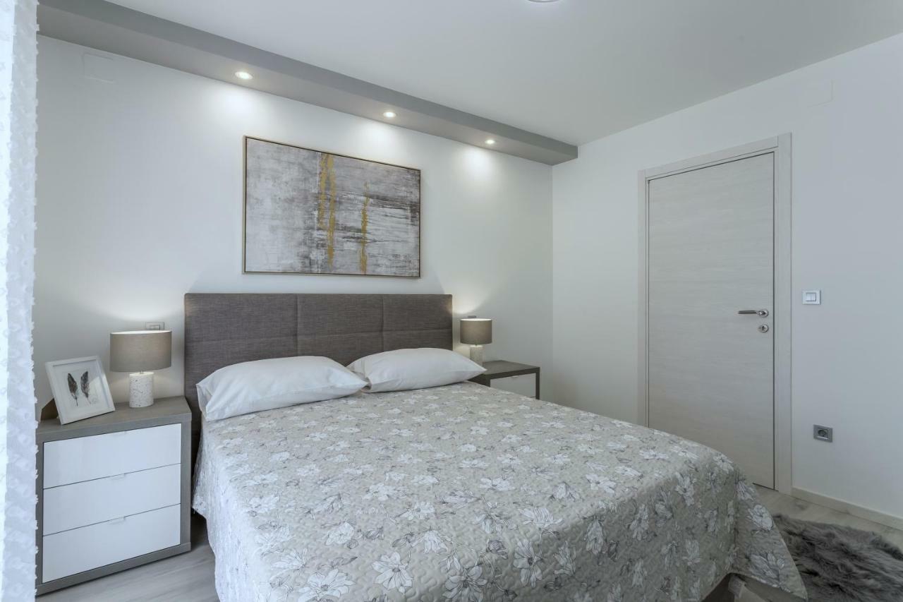 Villa Ema Kastela With Private Heated Pool Exterior photo
